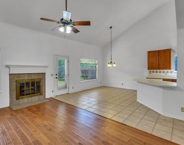 12900 Medina River Way - Photo Thumbnail 12