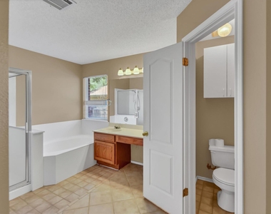 12900 Medina River Way - Photo Thumbnail 5