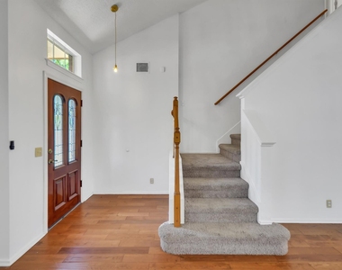 12900 Medina River Way - Photo Thumbnail 2