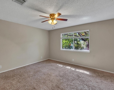 12900 Medina River Way - Photo Thumbnail 28