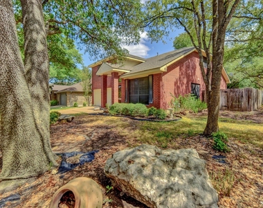 12900 Medina River Way - Photo Thumbnail 37