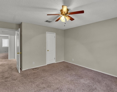 12900 Medina River Way - Photo Thumbnail 27