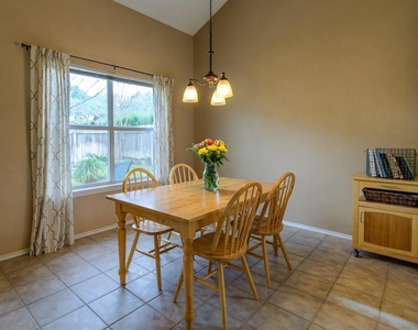 12900 Medina River Way - Photo Thumbnail 5