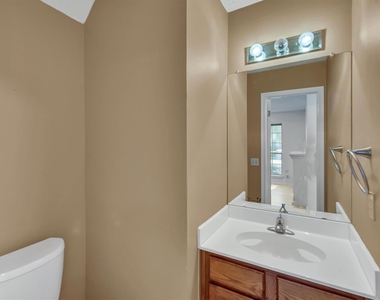 12900 Medina River Way - Photo Thumbnail 20