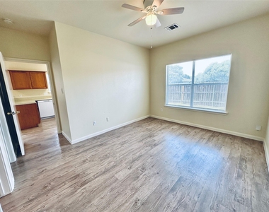 2873 Southampton Way - Photo Thumbnail 23