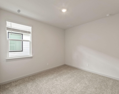 237 Ashford St - Photo Thumbnail 10