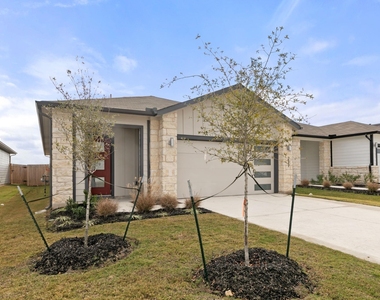 237 Ashford St - Photo Thumbnail 1