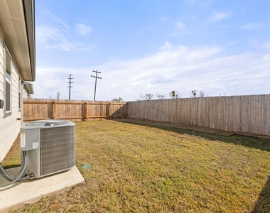 237 Ashford St - Photo Thumbnail 21