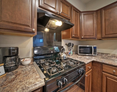 1004 Hyridge St - Photo Thumbnail 13