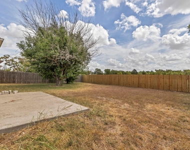 216 Meadowside Dr - Photo Thumbnail 36