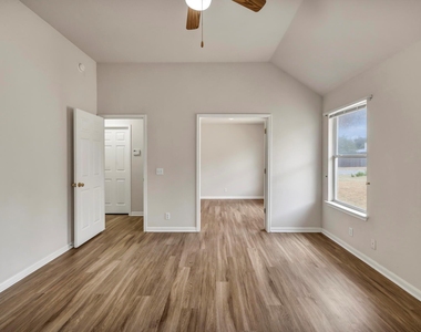 216 Meadowside Dr - Photo Thumbnail 33