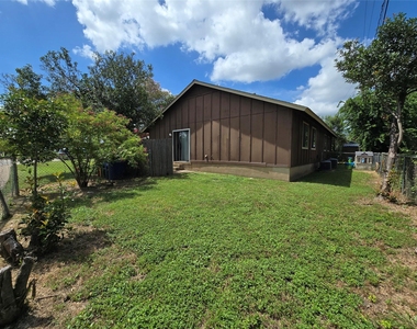6206 Buffalo Pass - Photo Thumbnail 22