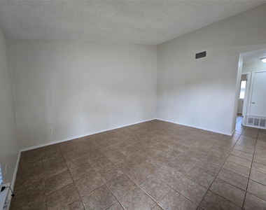 6206 Buffalo Pass - Photo Thumbnail 9