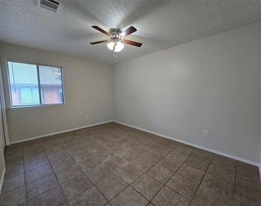 6206 Buffalo Pass - Photo Thumbnail 12