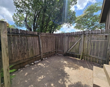6206 Buffalo Pass - Photo Thumbnail 19