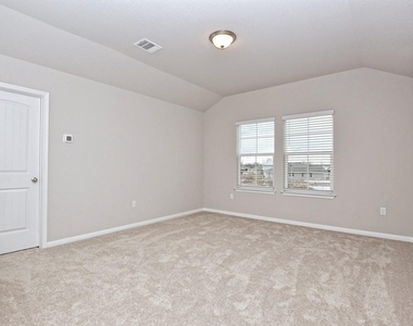 610 Roaring Fork Ln - Photo Thumbnail 9
