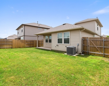 610 Roaring Fork Ln - Photo Thumbnail 27