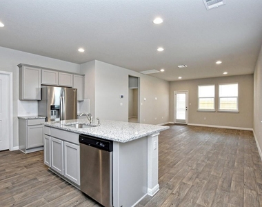 610 Roaring Fork Ln - Photo Thumbnail 14