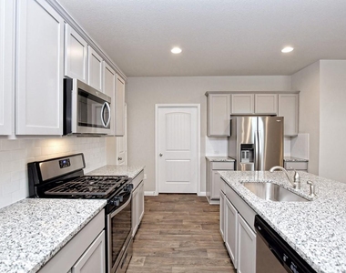 610 Roaring Fork Ln - Photo Thumbnail 3