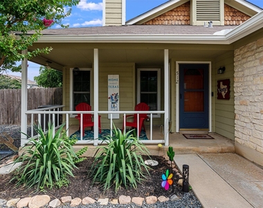 512 Edwards Dr - Photo Thumbnail 2