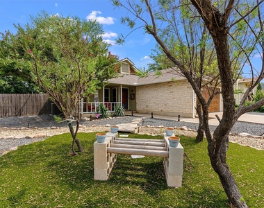512 Edwards Dr - Photo Thumbnail 33
