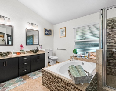 512 Edwards Dr - Photo Thumbnail 18