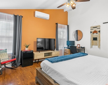 512 Edwards Dr - Photo Thumbnail 15