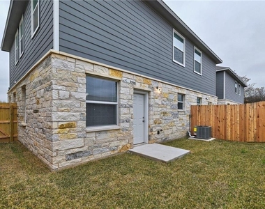 906 Quartz Ct - Photo Thumbnail 14