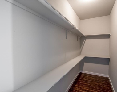 906 Quartz Ct - Photo Thumbnail 9