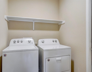 3207 Tilmon Ln - Photo Thumbnail 34