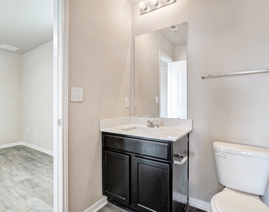 3207 Tilmon Ln - Photo Thumbnail 30