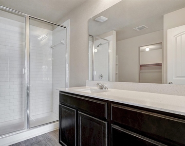 3207 Tilmon Ln - Photo Thumbnail 24
