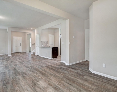 3207 Tilmon Ln - Photo Thumbnail 13