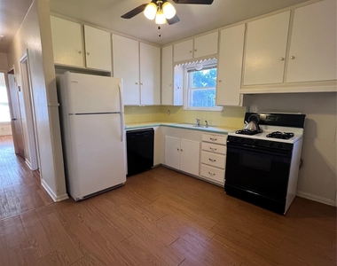 1007 E 38th St - Photo Thumbnail 6