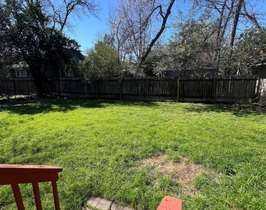 1007 E 38th St - Photo Thumbnail 18