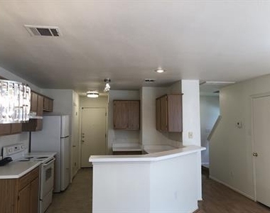 9709 Sugar Hill Dr - Photo Thumbnail 3