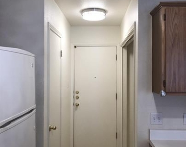 9709 Sugar Hill Dr - Photo Thumbnail 14