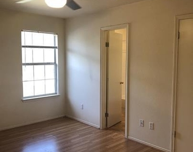 9709 Sugar Hill Dr - Photo Thumbnail 7