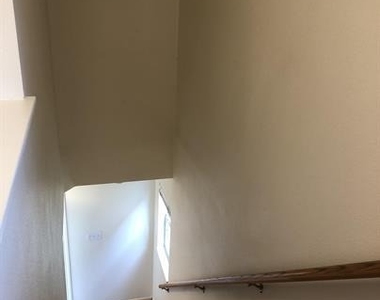 9709 Sugar Hill Dr - Photo Thumbnail 15