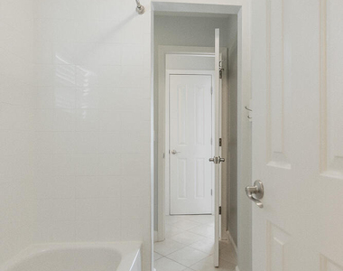 2891 St. Maarten Court - Photo Thumbnail 32