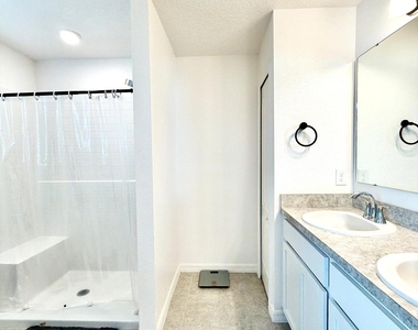 3284 Penny Cove Lane - Photo Thumbnail 23