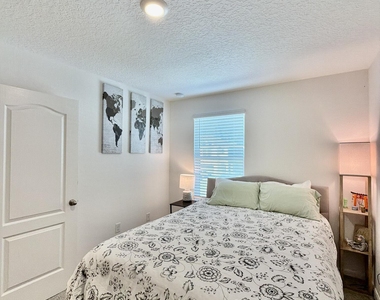 3284 Penny Cove Lane - Photo Thumbnail 16