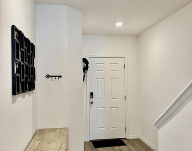 3284 Penny Cove Lane - Photo Thumbnail 2