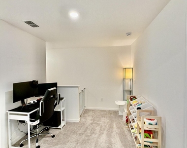 3284 Penny Cove Lane - Photo Thumbnail 19