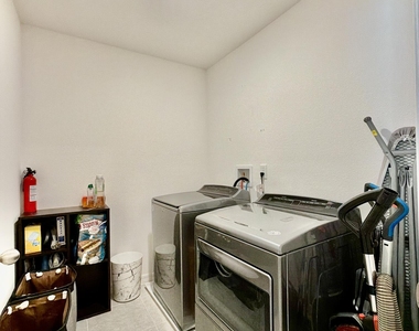 3284 Penny Cove Lane - Photo Thumbnail 25