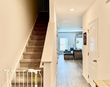 3284 Penny Cove Lane - Photo Thumbnail 3