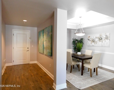 400 E Bay Street - Photo Thumbnail 4