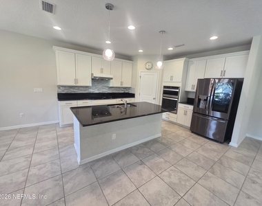 2122 Hawkeye Place - Photo Thumbnail 12
