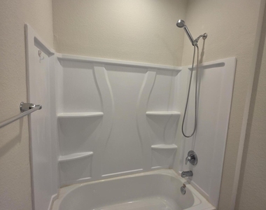 2122 Hawkeye Place - Photo Thumbnail 8