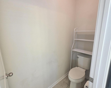 2122 Hawkeye Place - Photo Thumbnail 38